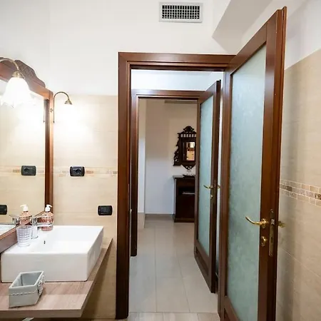 La Via Per Tharros *